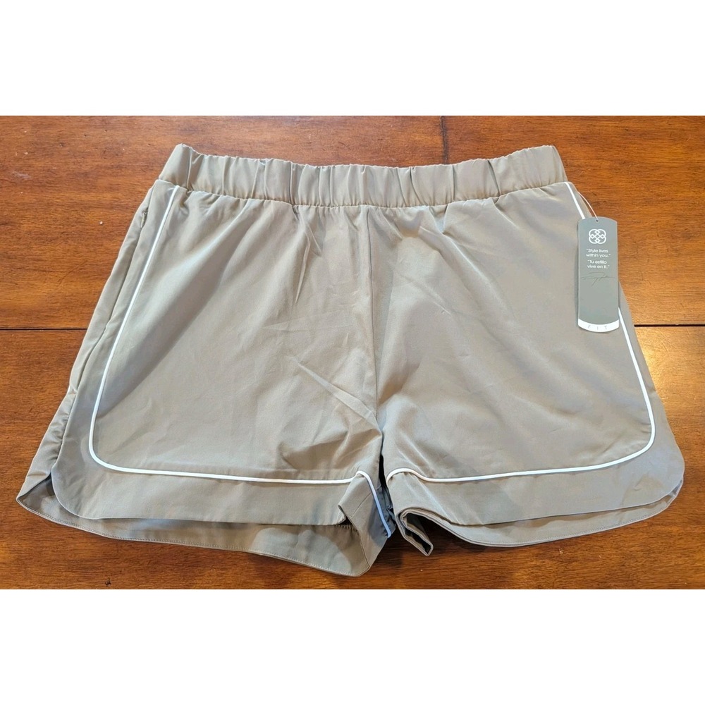 NEW Daisy Fuentes Women’s Beige Athletic Shorts XL zip Pocket Microfiber Stretch